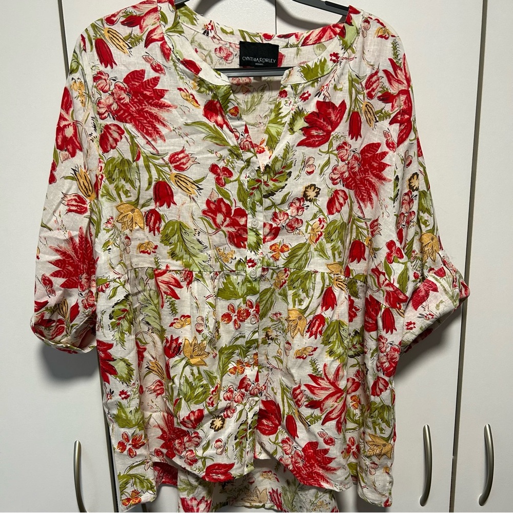 Combine 3/$15 Cynthia Rowley empire waist linen blend blouse. EUC. Size 2X